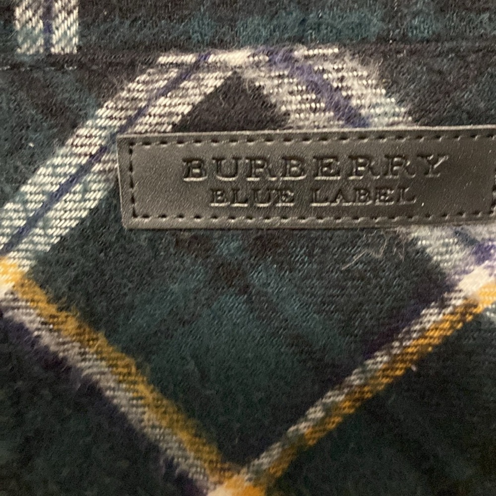 Burberry - Picture 9 of 11
